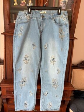 Angel +Premium: 16W light  Blue Wide-Leg Embroidered Jeans